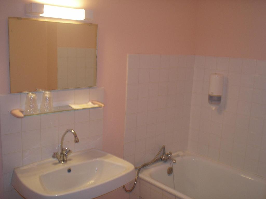 Le Central By Santat ! ベラック 部屋 写真